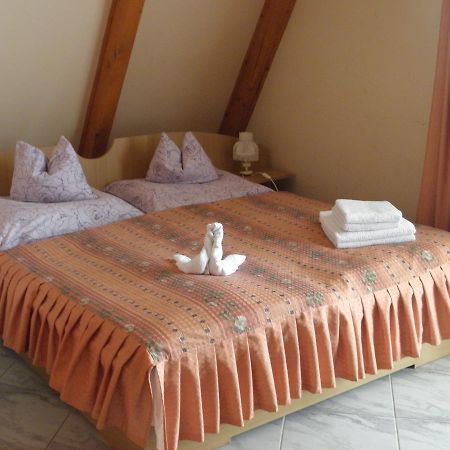 Kristaly Apartman Heviz Bagian luar foto