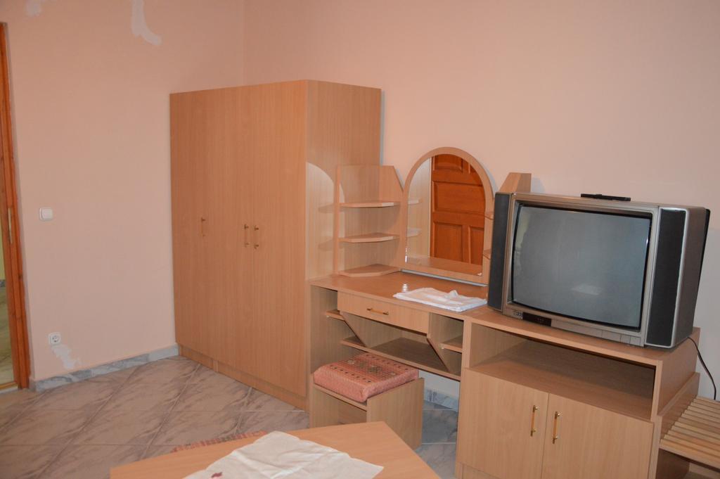 Kristaly Apartman Heviz Bagian luar foto