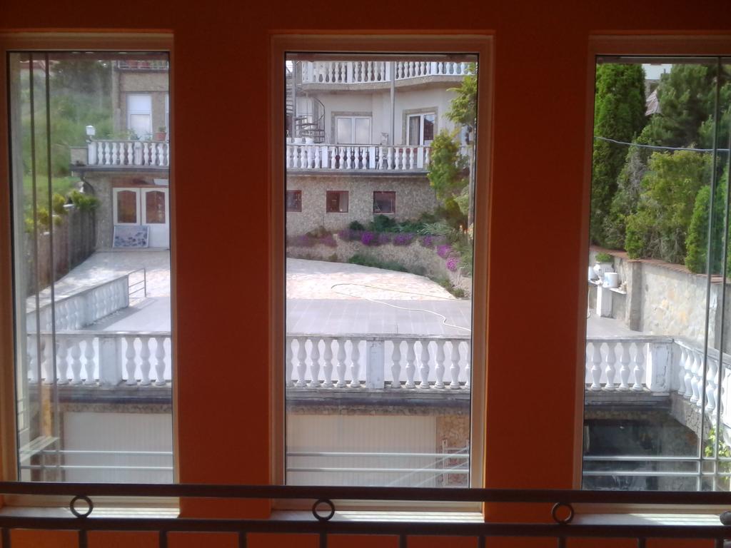 Kristaly Apartman Heviz Bagian luar foto