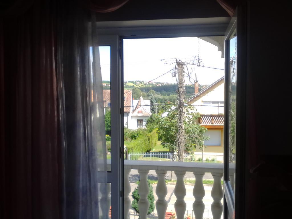 Kristaly Apartman Heviz Bagian luar foto