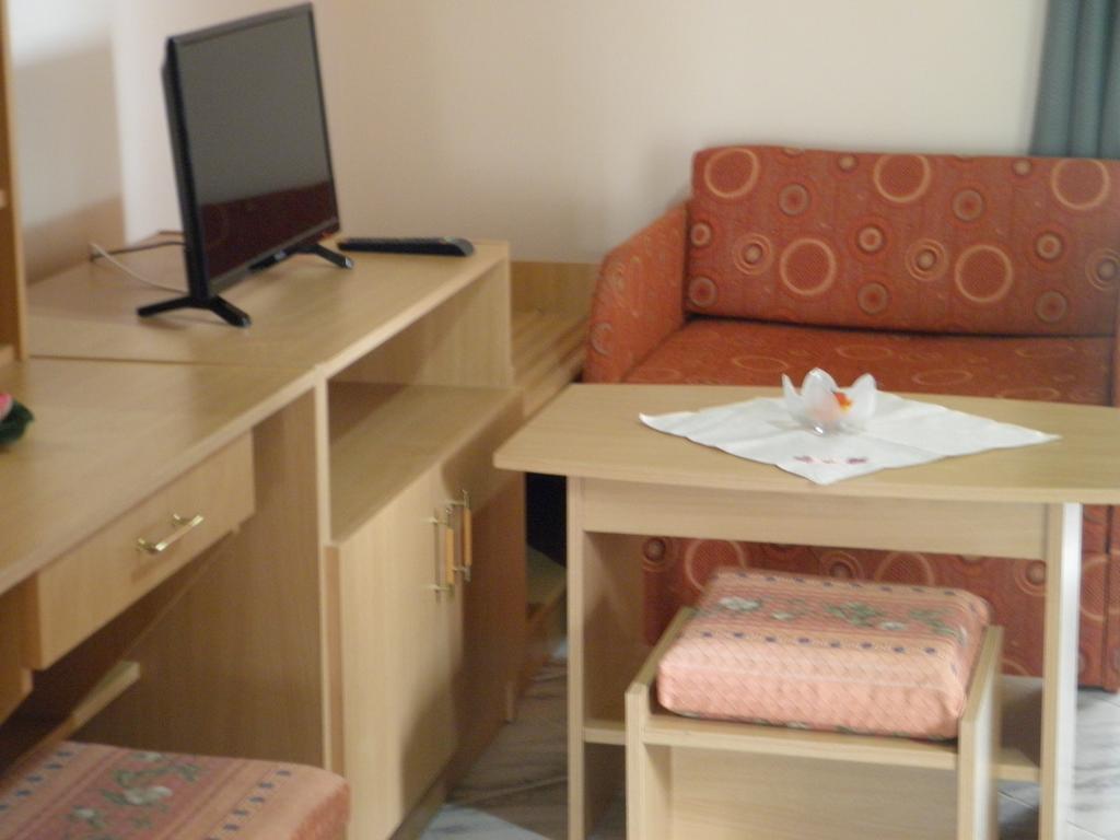 Kristaly Apartman Heviz Bagian luar foto