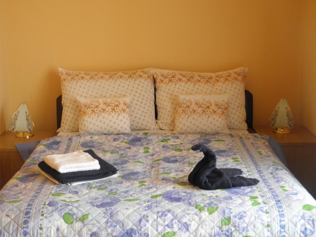 Kristaly Apartman Heviz Bagian luar foto