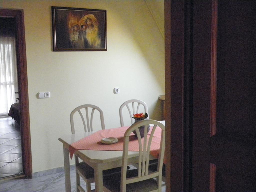 Kristaly Apartman Heviz Bagian luar foto