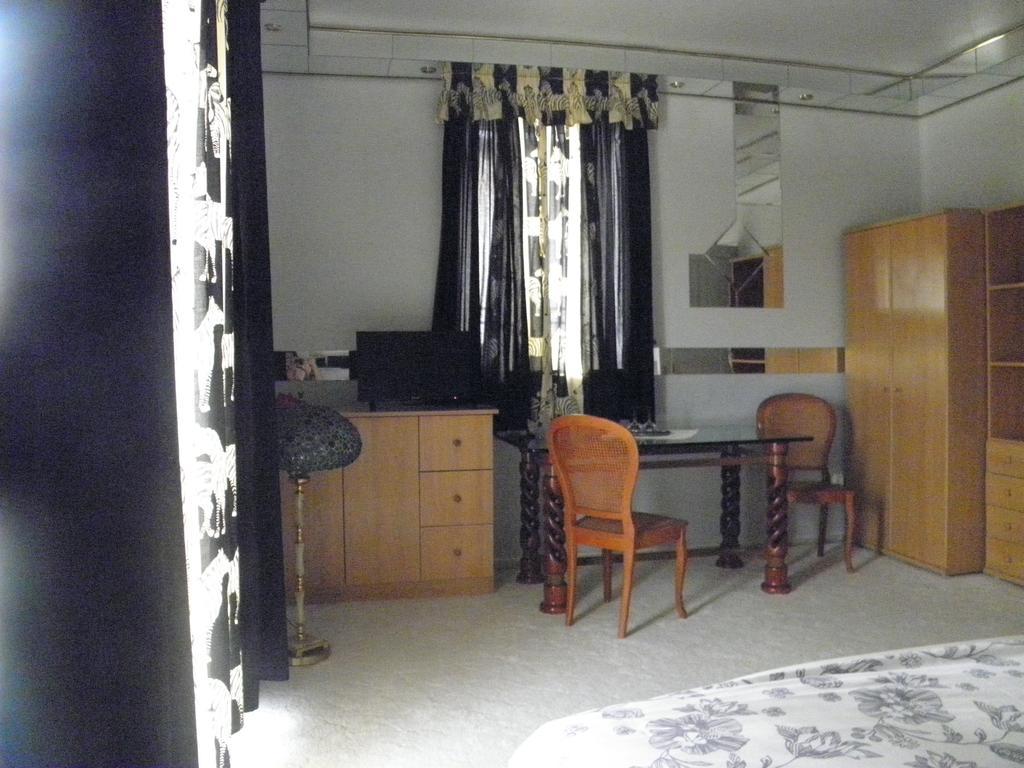 Kristaly Apartman Heviz Bagian luar foto